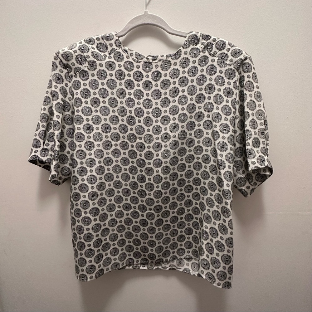 Notations Vintage Circle Design Cream and Black Top/Blouse. Size Medium